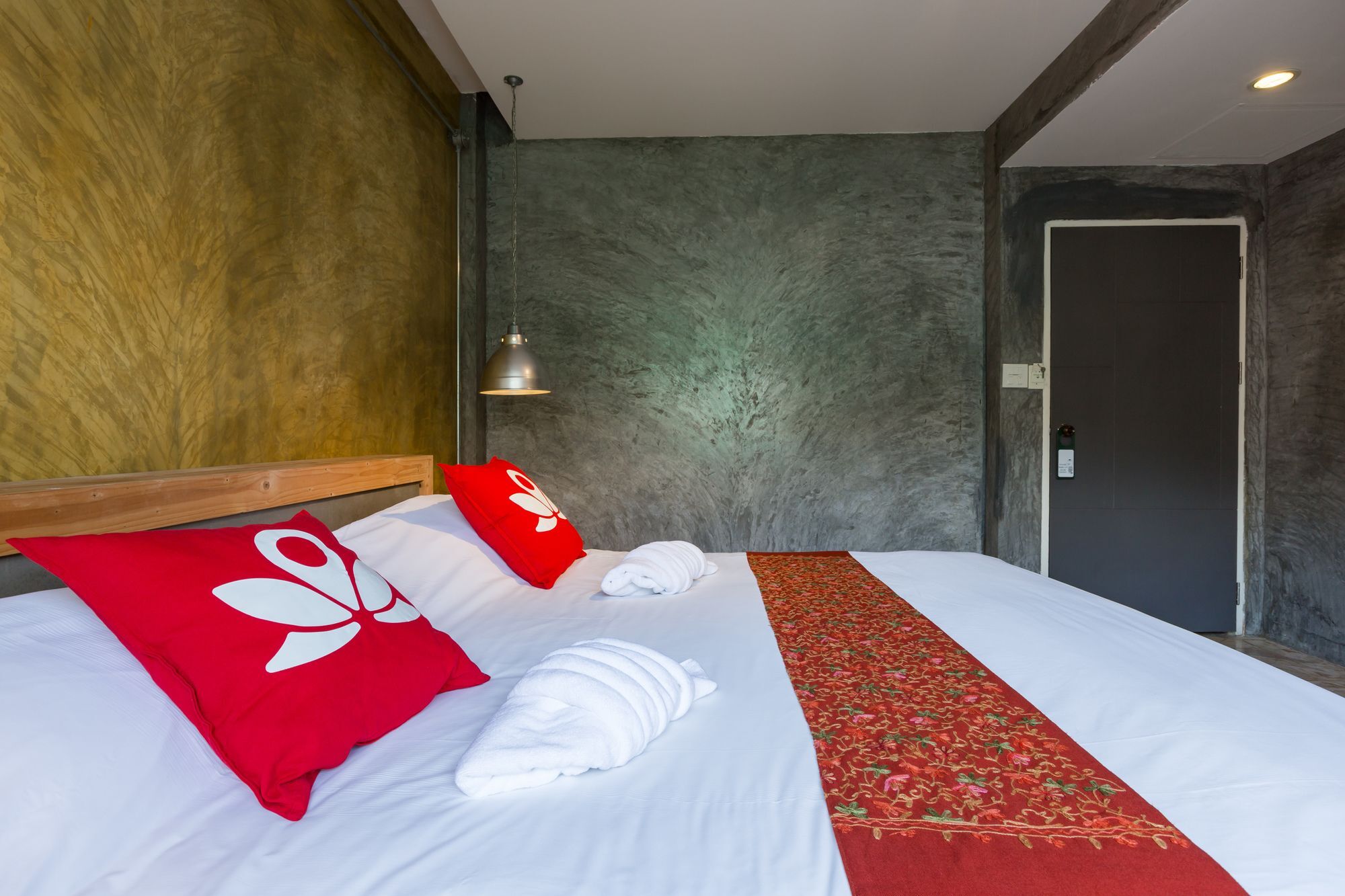 Zen Rooms Roundabout Karon Beach Phuket Kültér fotó